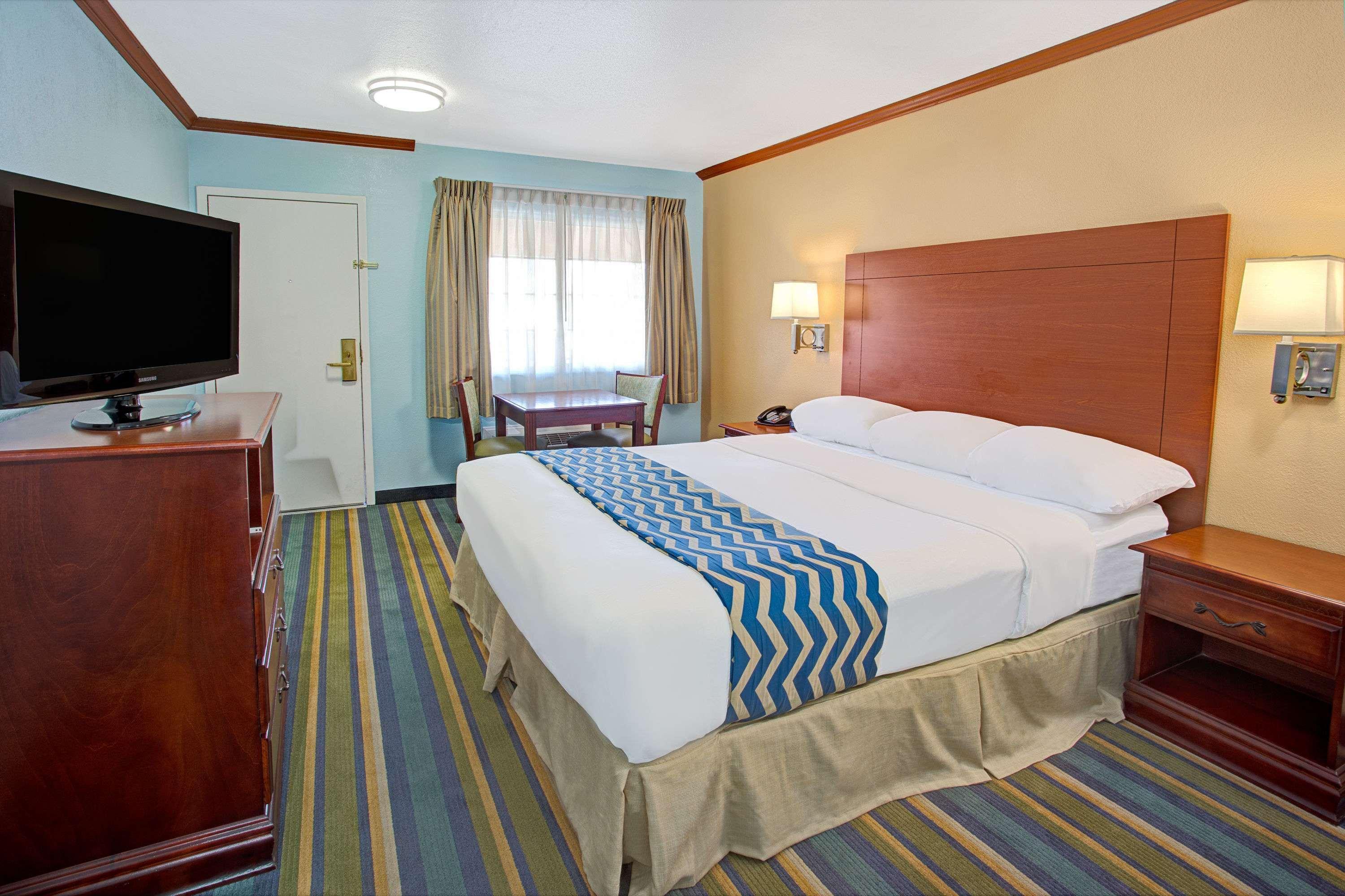 Travelodge By Wyndham Bishop Dış mekan fotoğraf